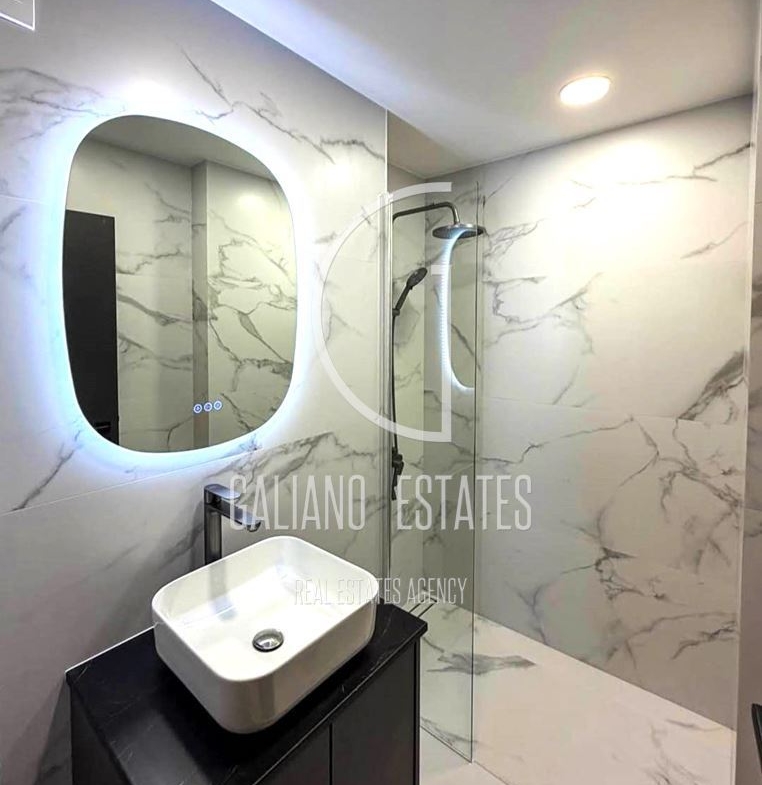 Просторен четиристаен апартамент в кв. Мусагеница - 0