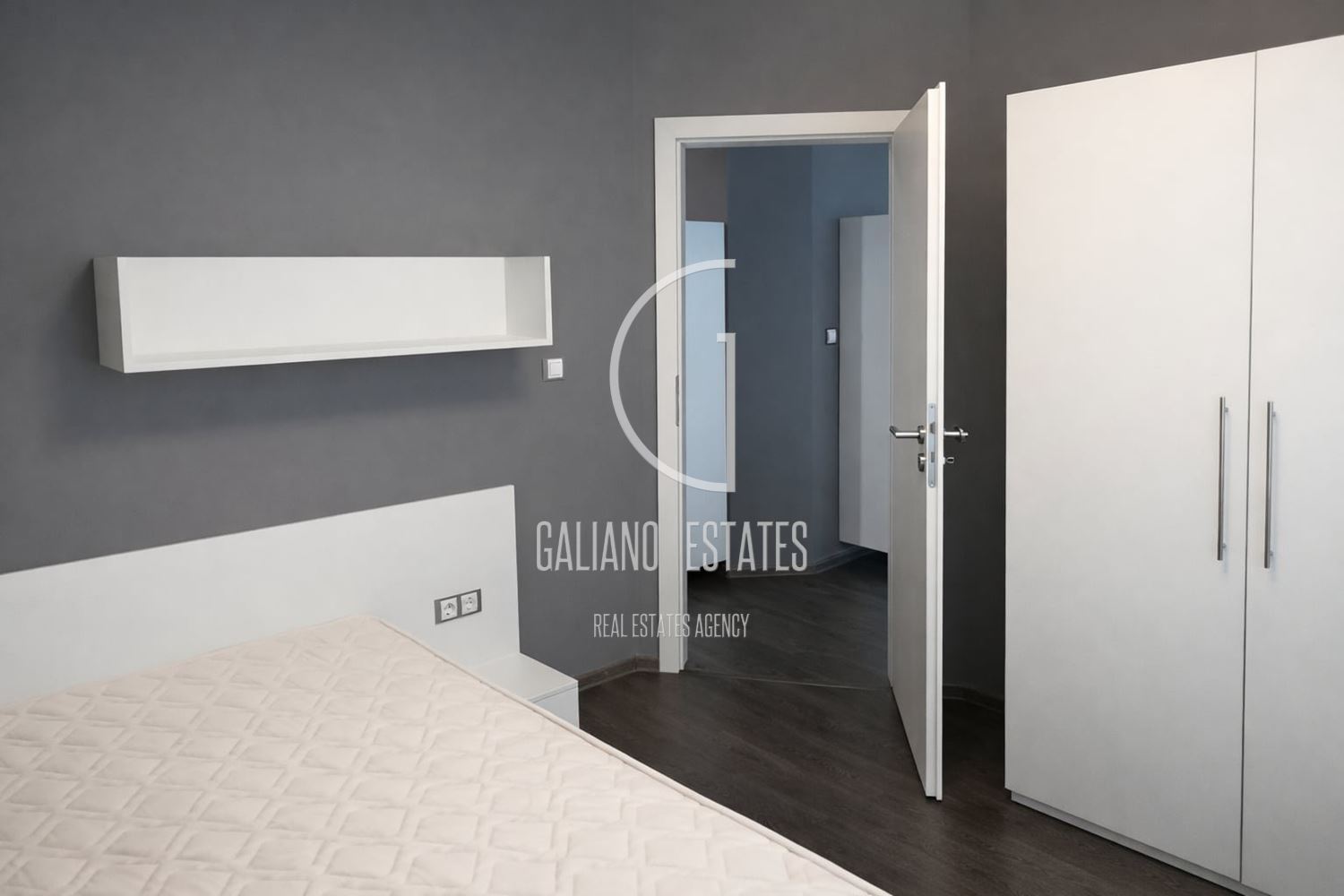 Уютен тристаен апартамент до УНСС-0 Уютен тристаен апартамент до УНСС - 0