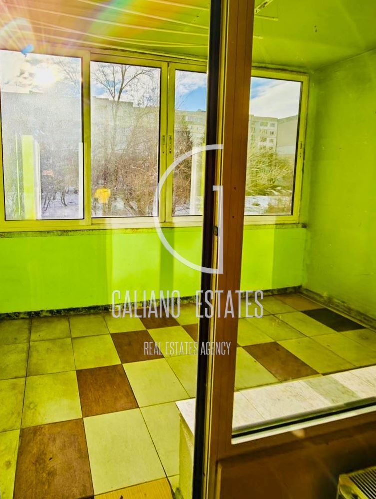 Просторен двустаен апартамент с потенциал за тристаен в ж.к. Дианабад - 0