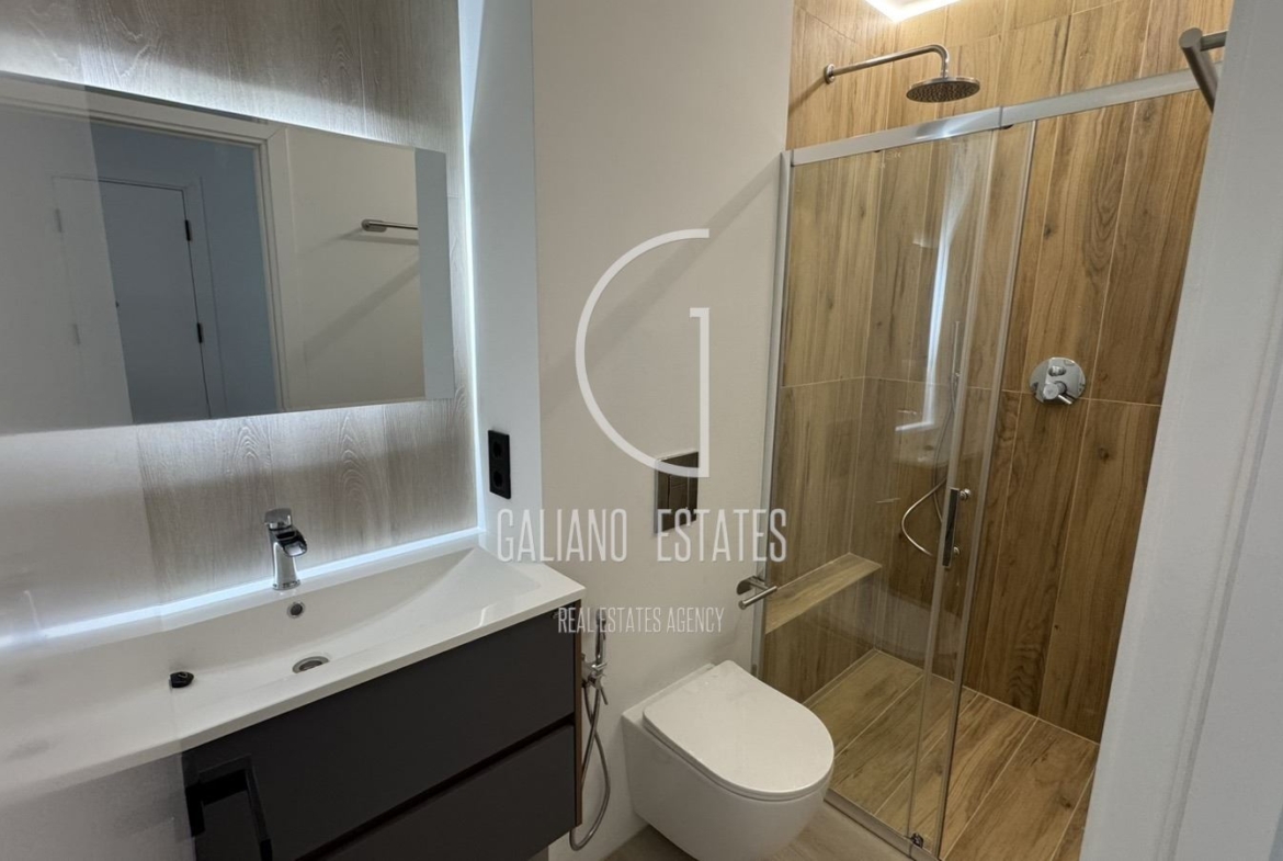 Четиристаен апартамент в Център - 0