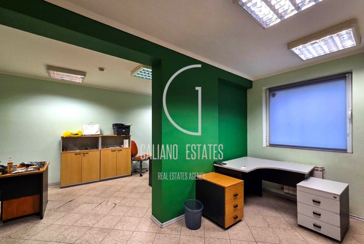 Елегантен офис с отлична локация в кв. Витоша - 0