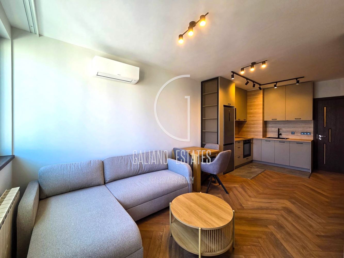 Ексклузивно! Уникален двустаен апартамент в ж.к. Разсадника - 0