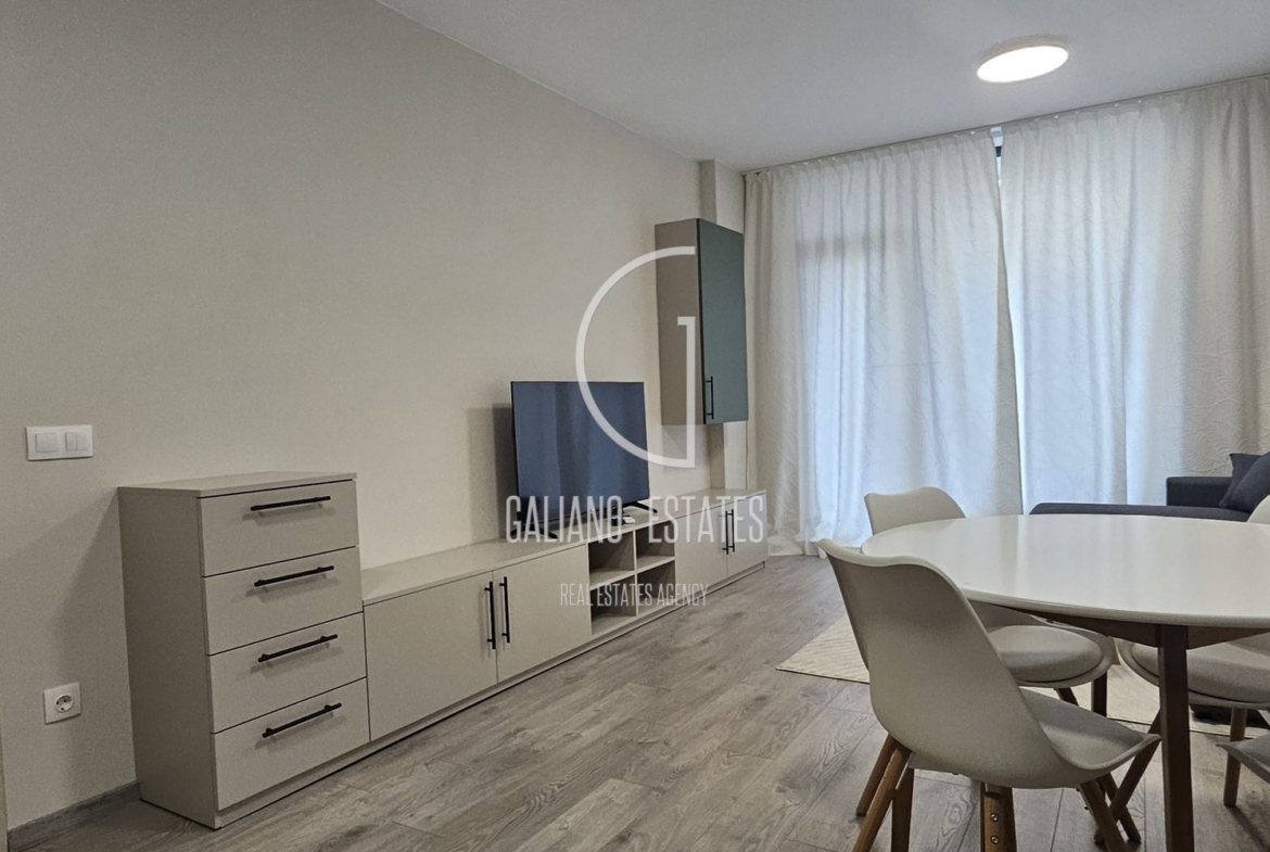 Модерен двустаен апартамент в кв. Полигона - 0