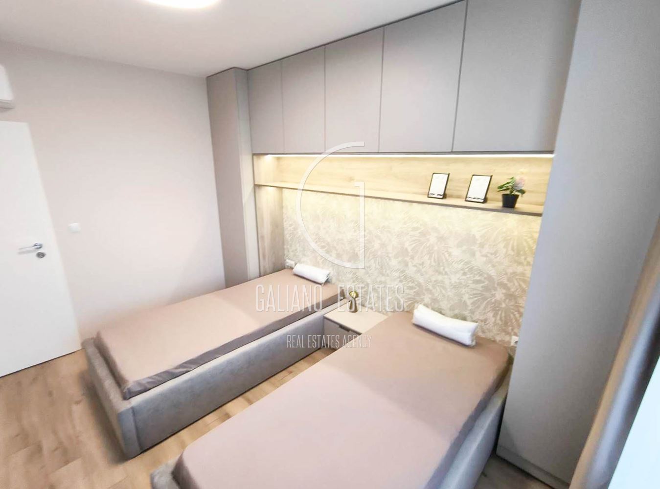 Луксозен тристаен апартамент в кв. Кръстова вада-0 Луксозен тристаен апартамент в кв. Кръстова вада - 0