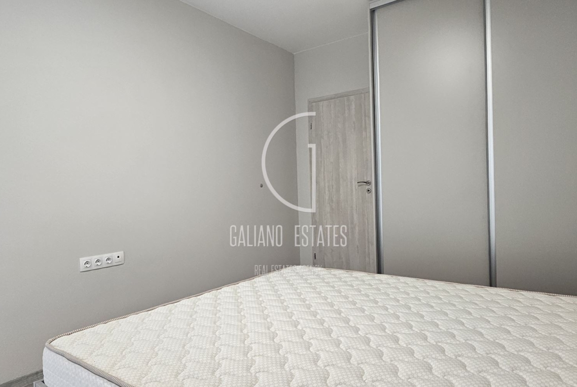 Модерен двустаен апартамент в кв. Полигона - 0