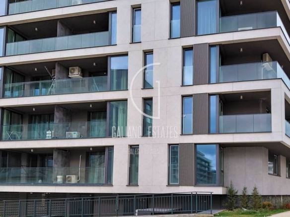 Светъл и функционален тристаен апартамент с две тераси и паркомясто в кв. Малинова долина - 0