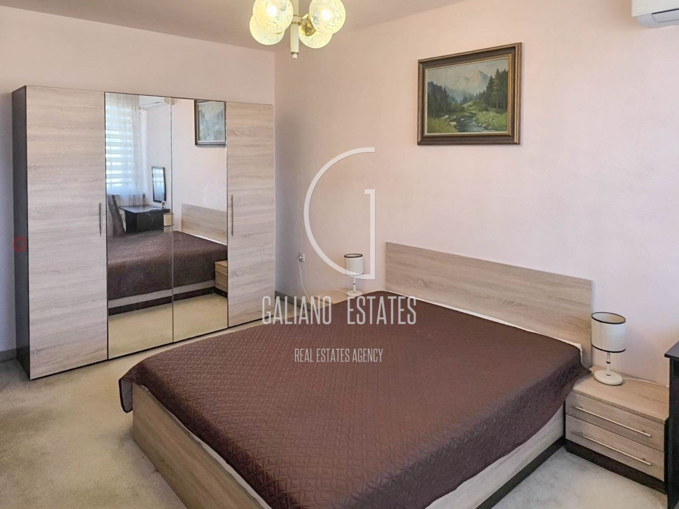 Елегантен тристаен апартамент в района на Медицинска академия - 0