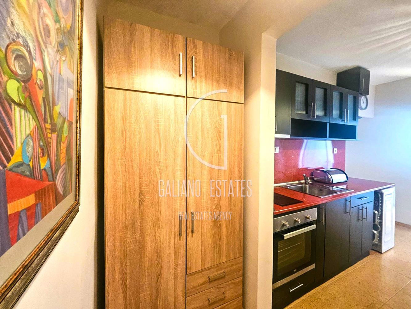 Южен двустаен апартамент в ж.к. Хаджи Димитър - 0