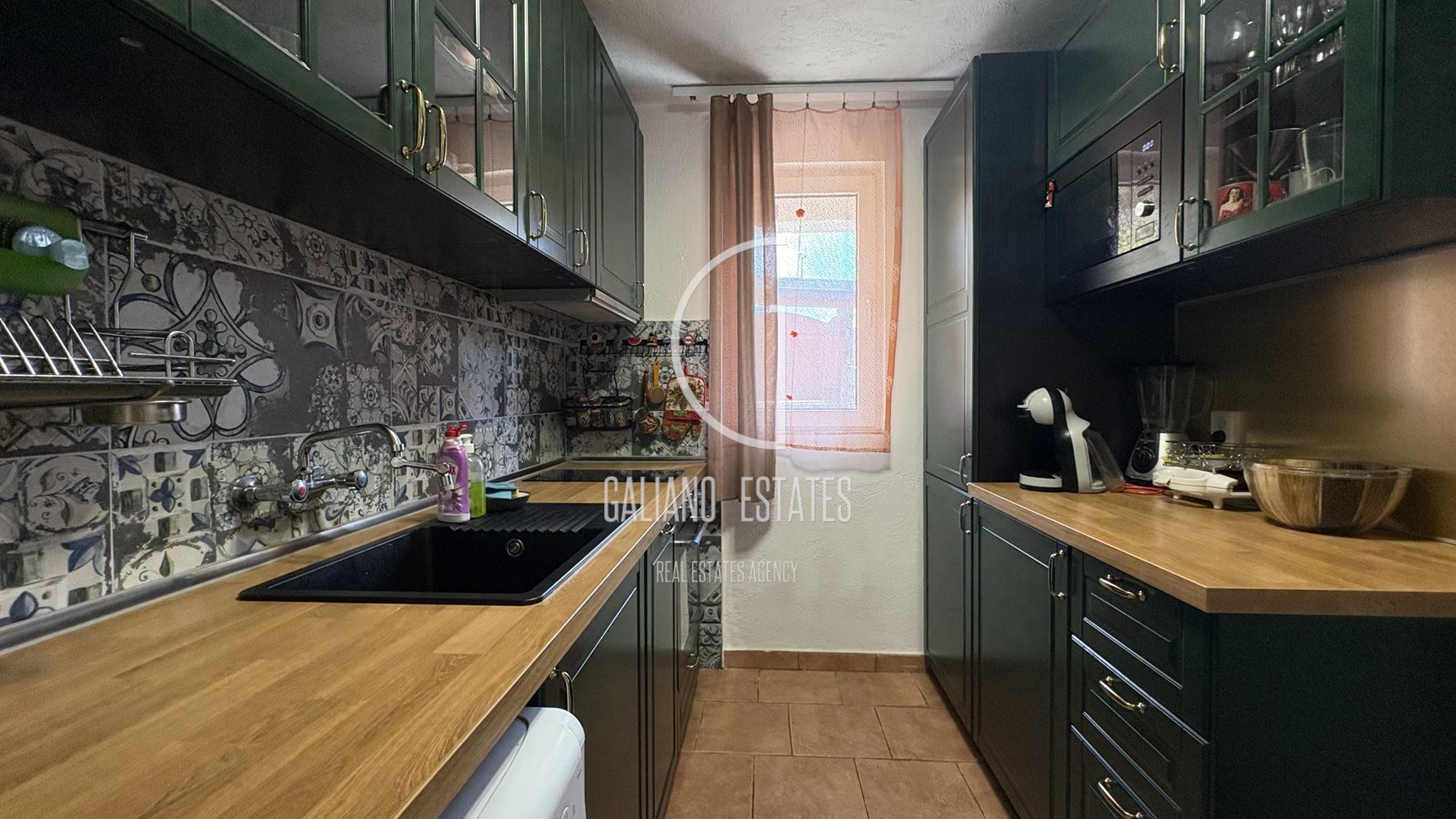 Уютна къща с панорамни гледки в с. Кладница - 0