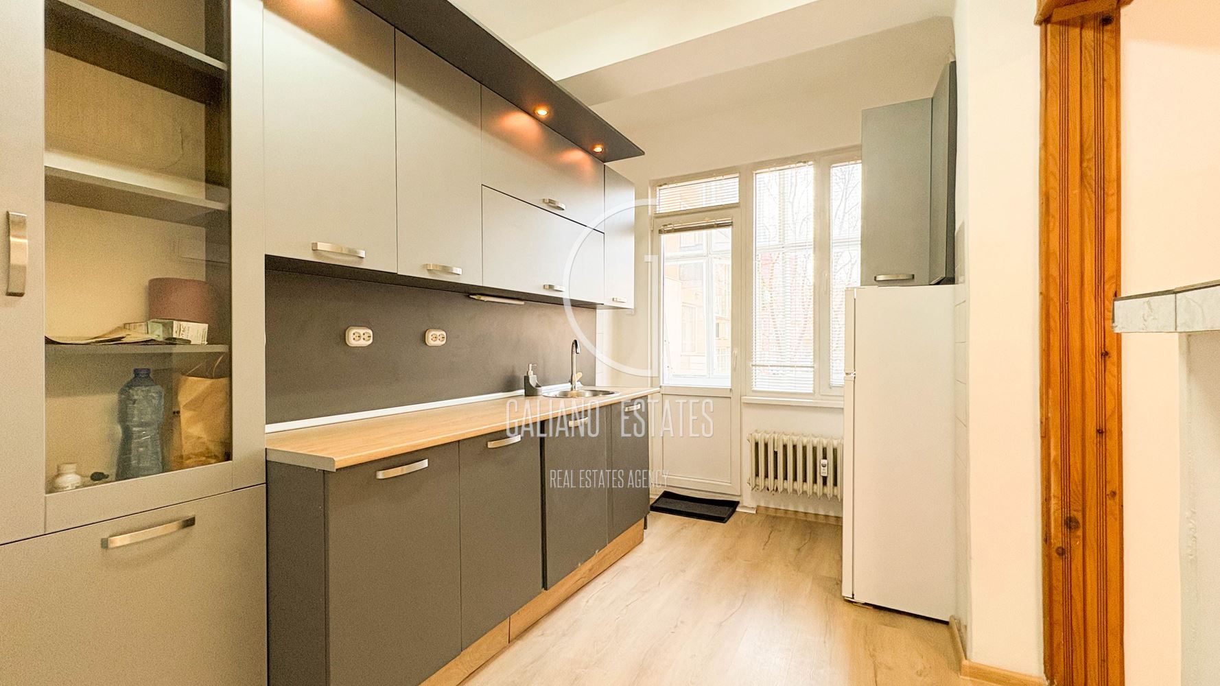 Офес в сърцето на града - 0