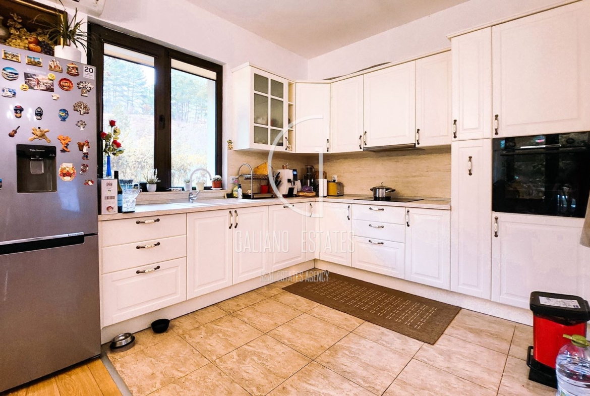 Елегантна къща в затворен комплекс до Англо-американското училище - 0