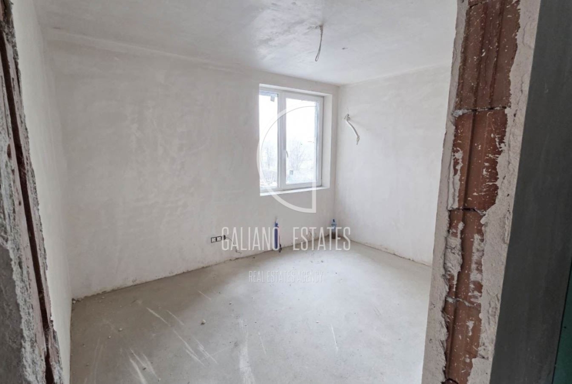 Функционален двустаен апартамент в жк. Младост 4 - 0