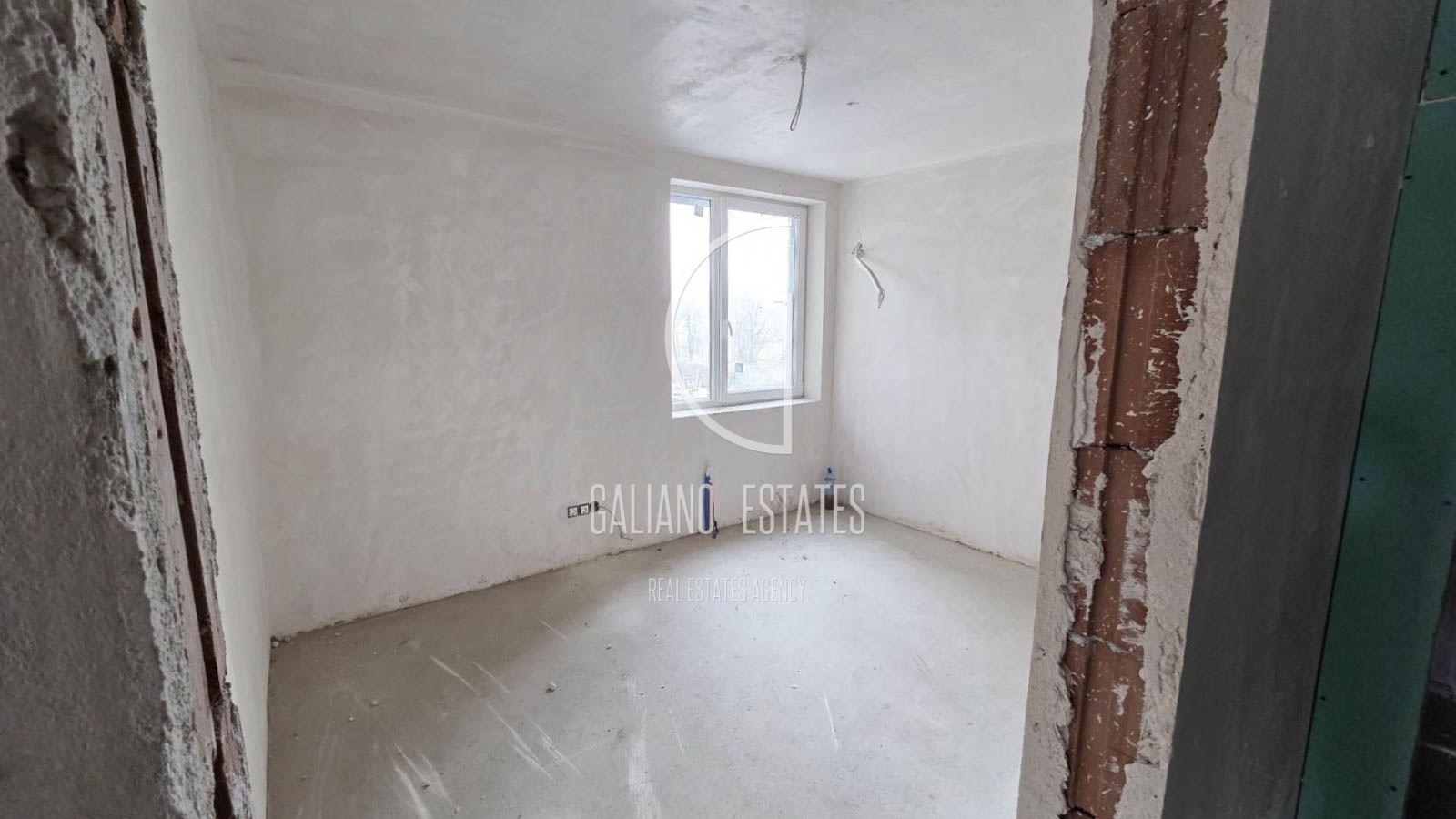 Функционален двустаен апартамент в жк. Младост 4 - 0