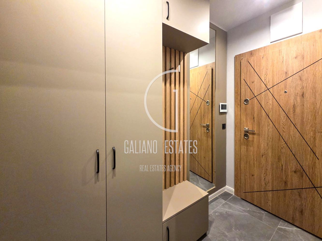 Ексклузивно! Уникален двустаен апартамент в ж.к. Разсадника - 0