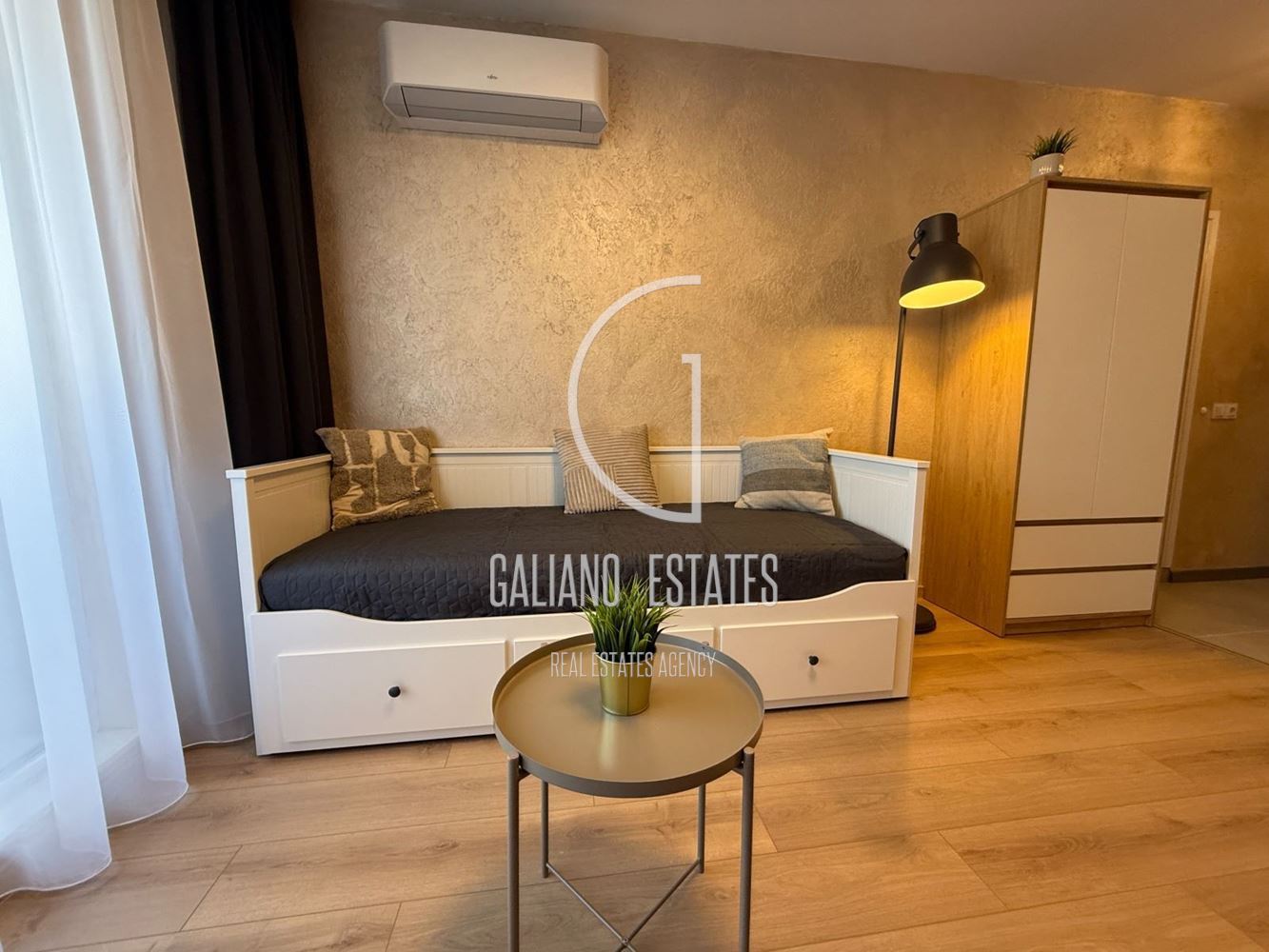 Чудесен едностаен инвестиционен имот до НСА - 0