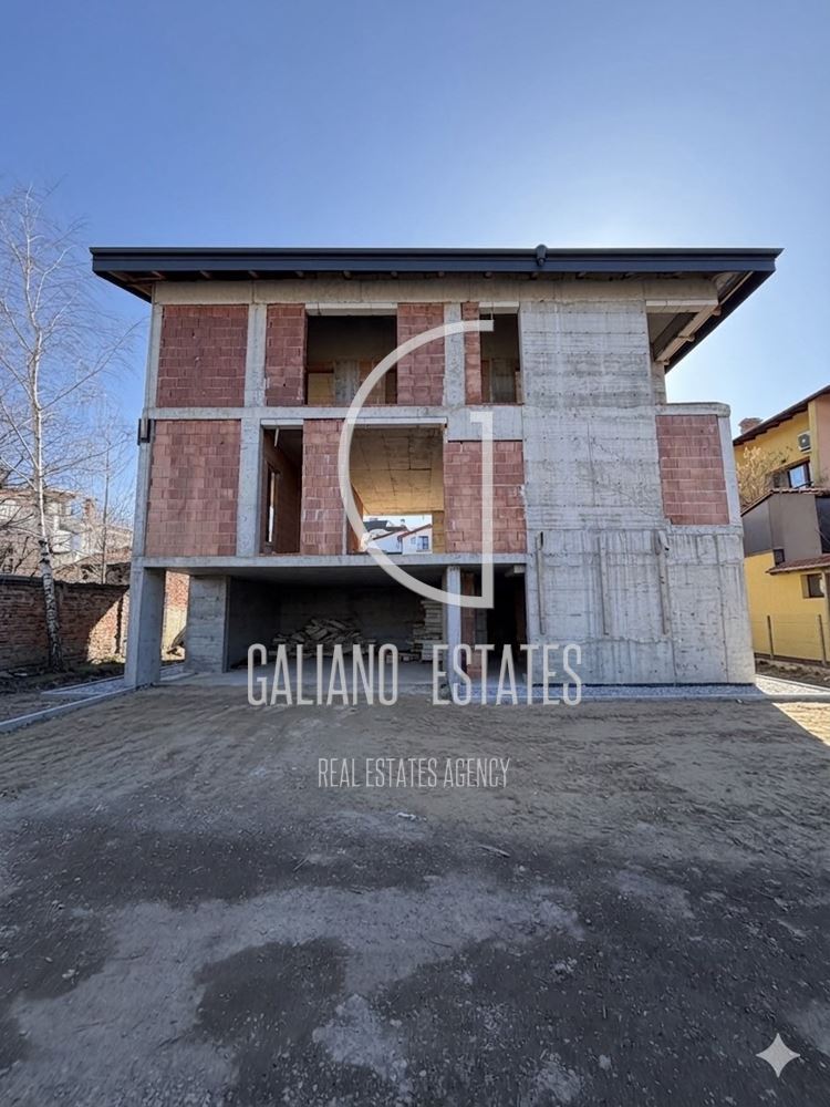 Самостоятелна модерна къща с панорамна гледка в кв. Симеоново - 0