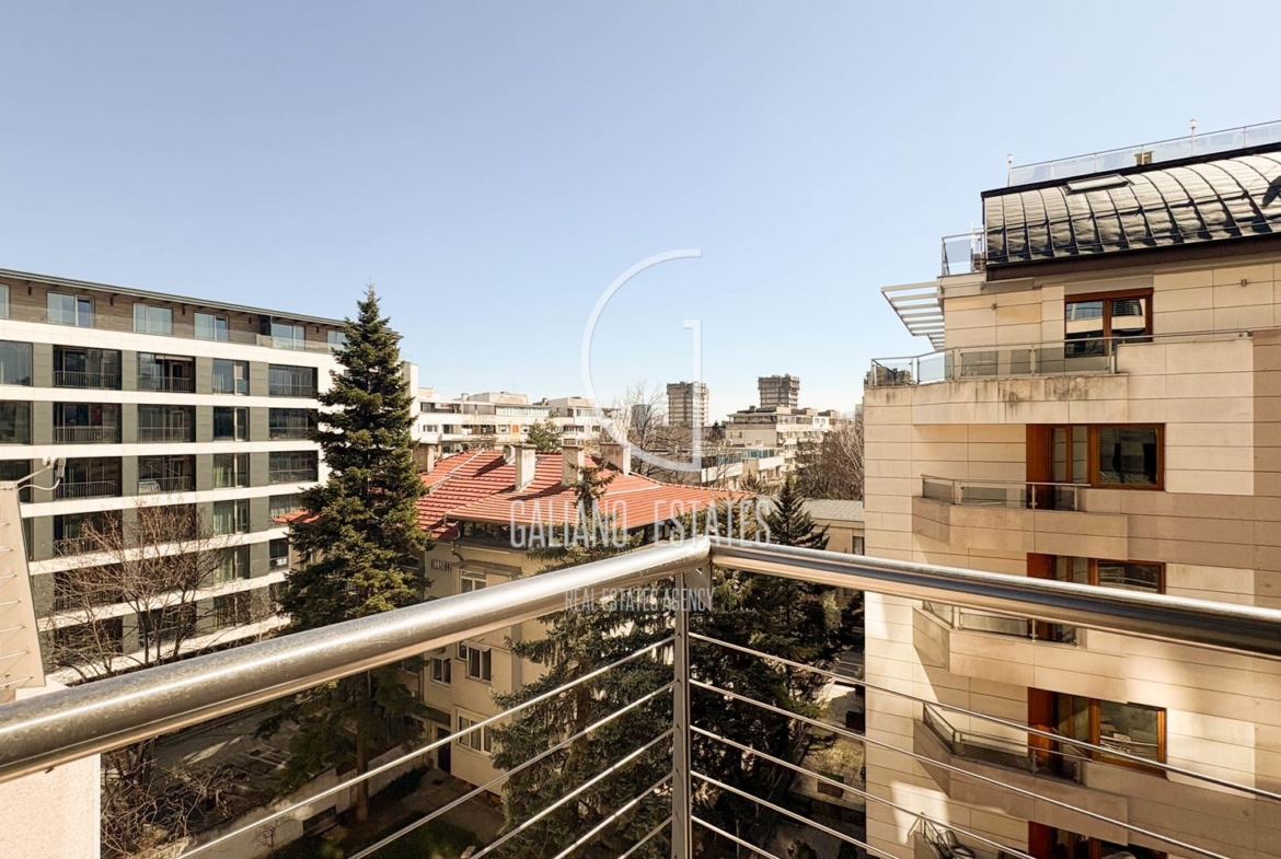 Офис в бизнес сграда до метростанция Жолио Кюри - 0