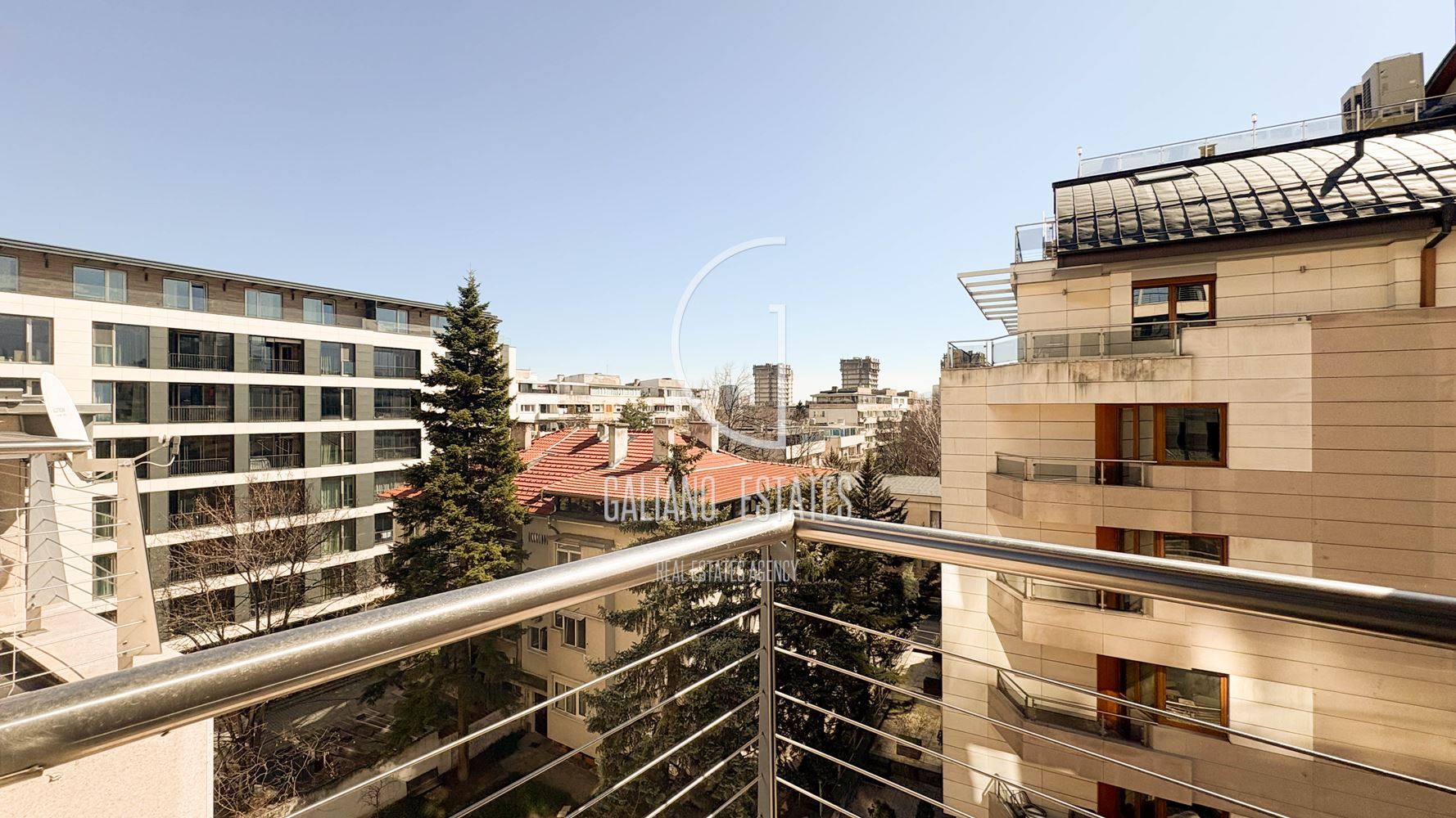 Офис в бизнес сграда до метростанция Жолио Кюри - 0