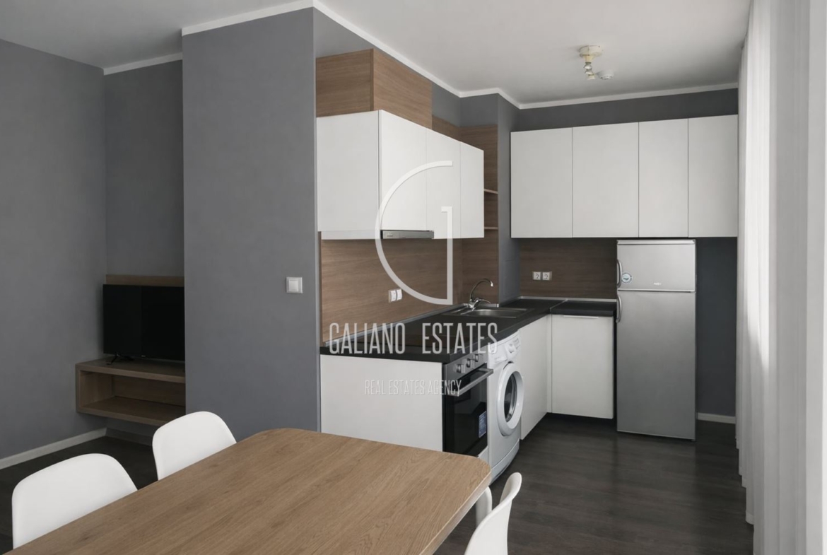 Уютен тристаен апартамент до УНСС - 0