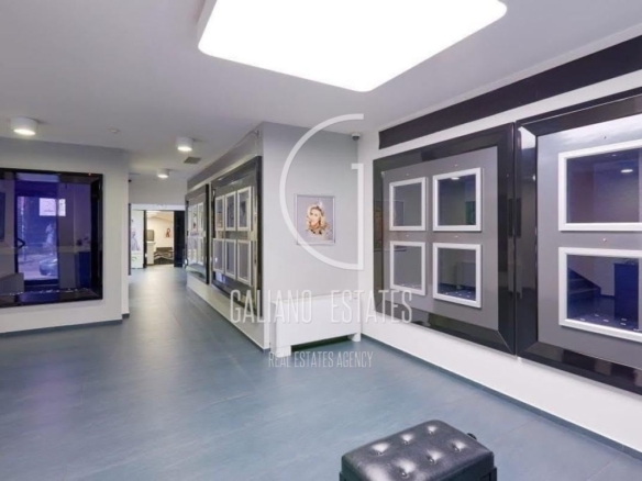 Представителен биснес имот в кв. Изток - 0