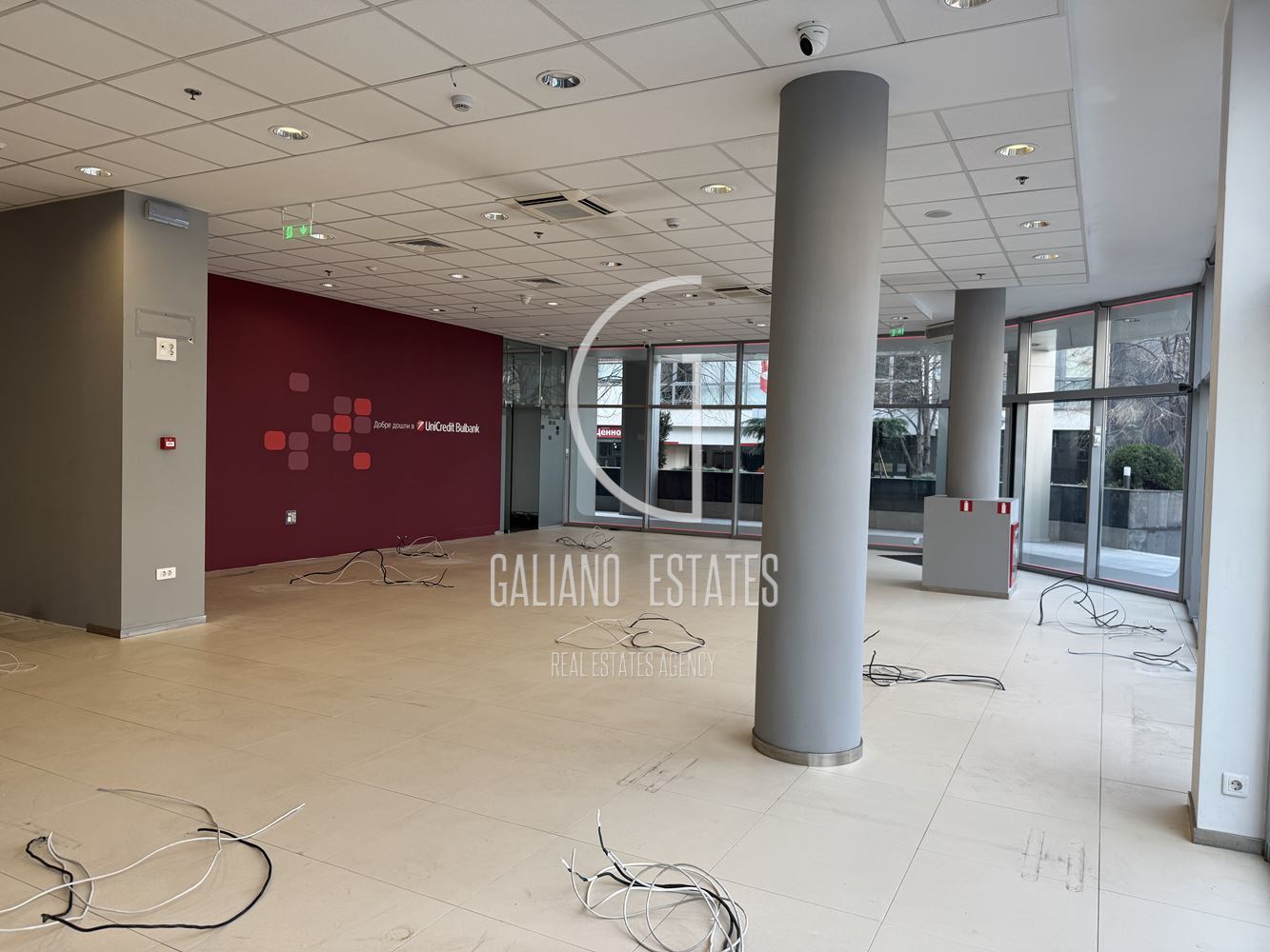 Просторен офис в сърцето на София - 0