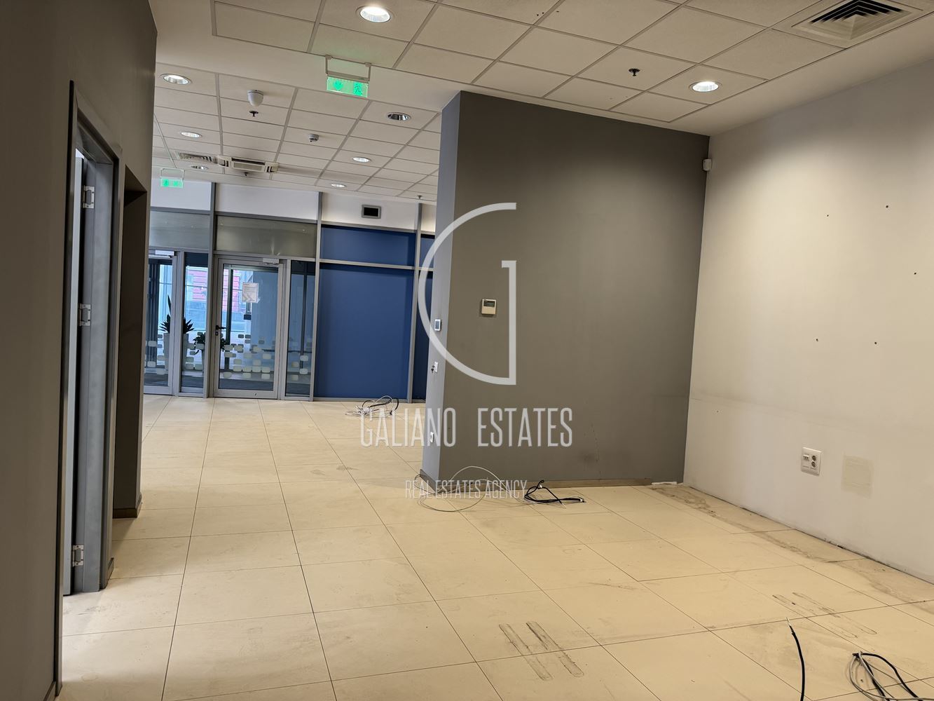 Просторен офис в сърцето на София - 0