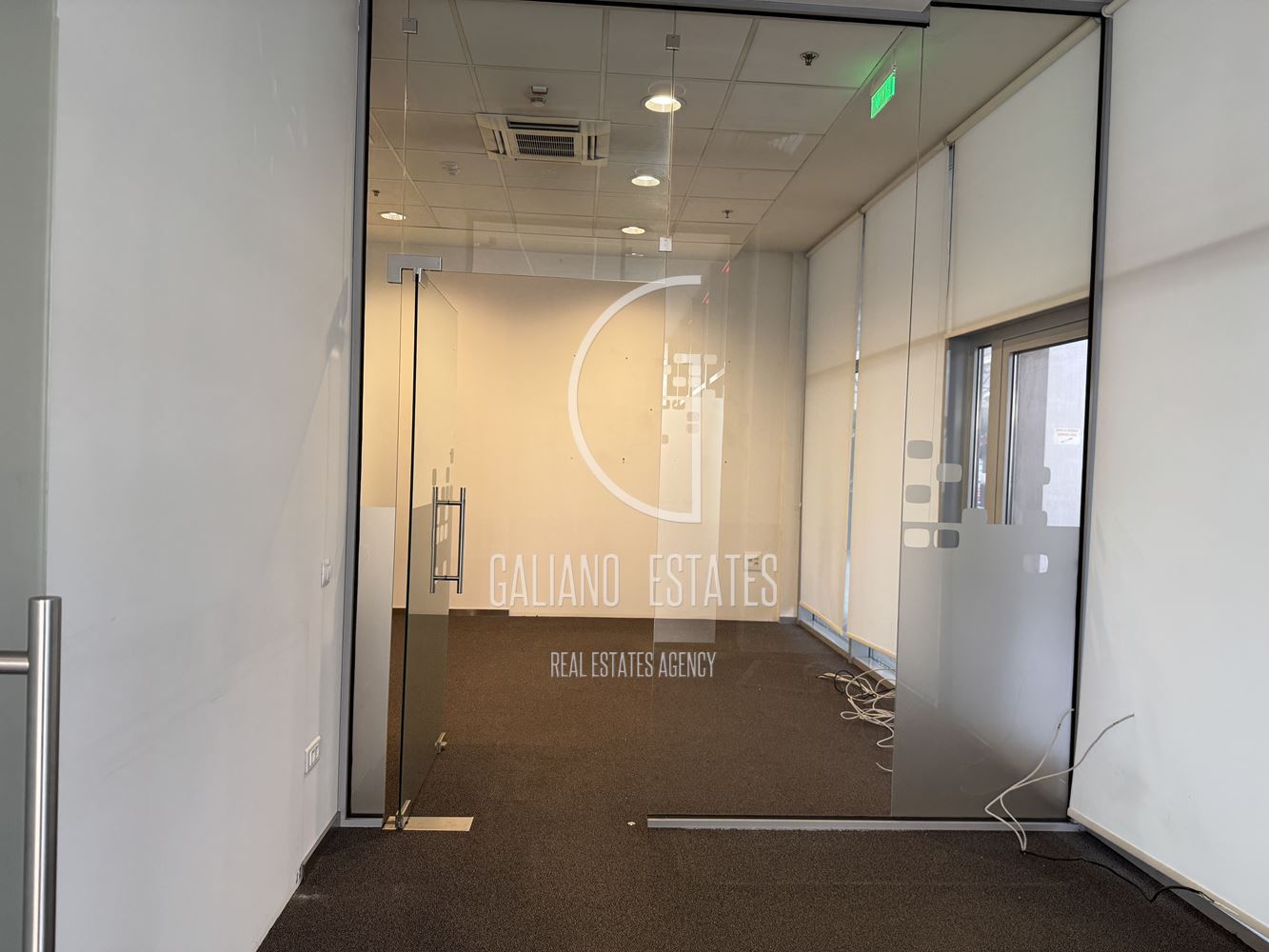 Просторен офис в сърцето на София - 0