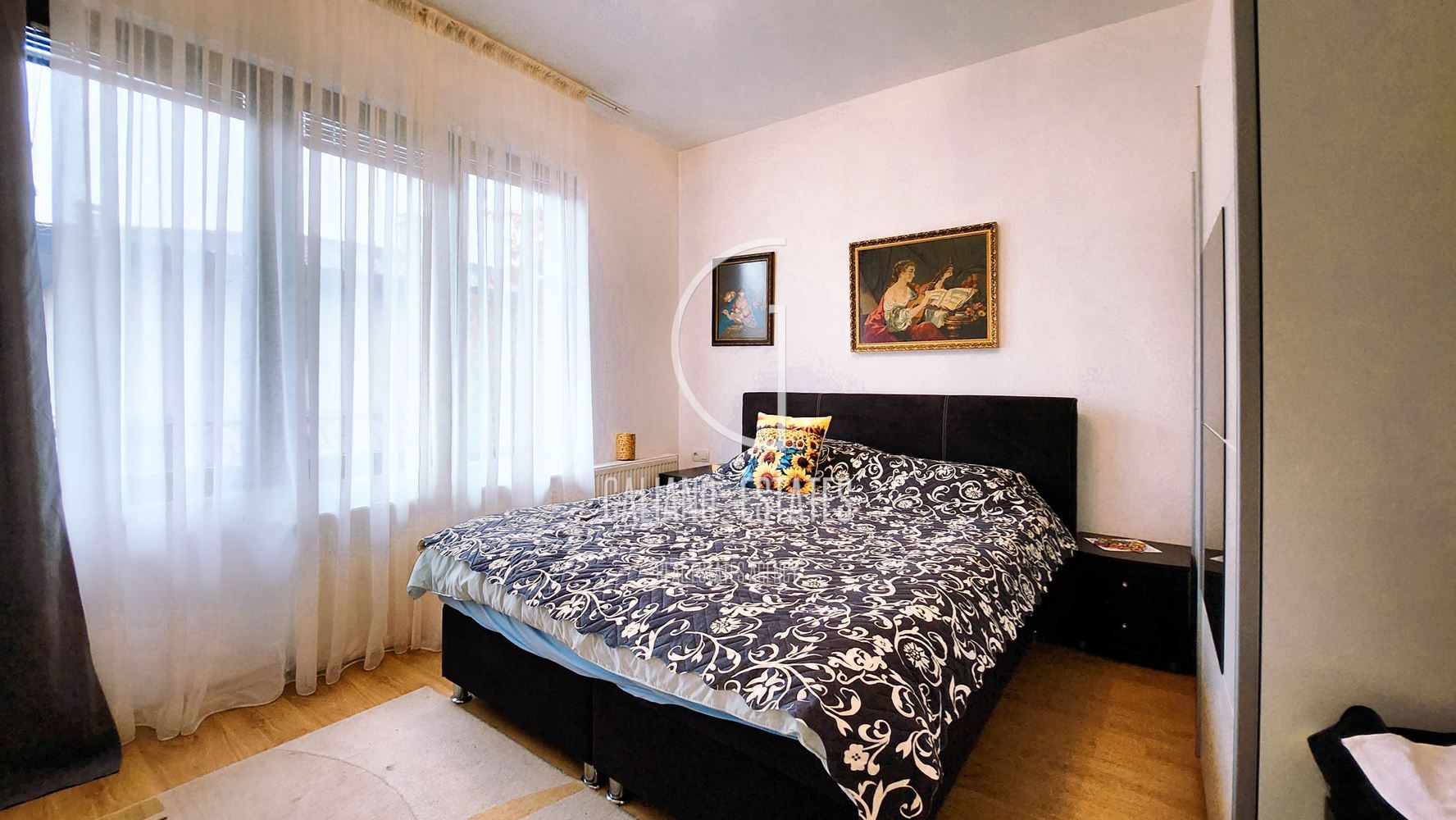 Елегантна къща в затворен комплекс до Англо-американското училище - 0