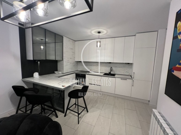 Просторен тристаен апартамент с паркомясто в кв. Манастирски ливади - 0