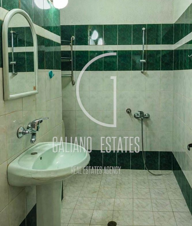 Просторен двустаен апартамент с потенциал за тристаен в ж.к. Дианабад - 0