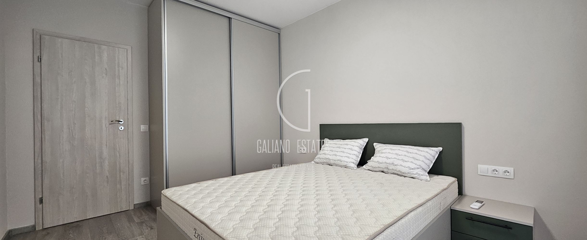 Модерен двустаен апартамент в кв. Полигона - 0