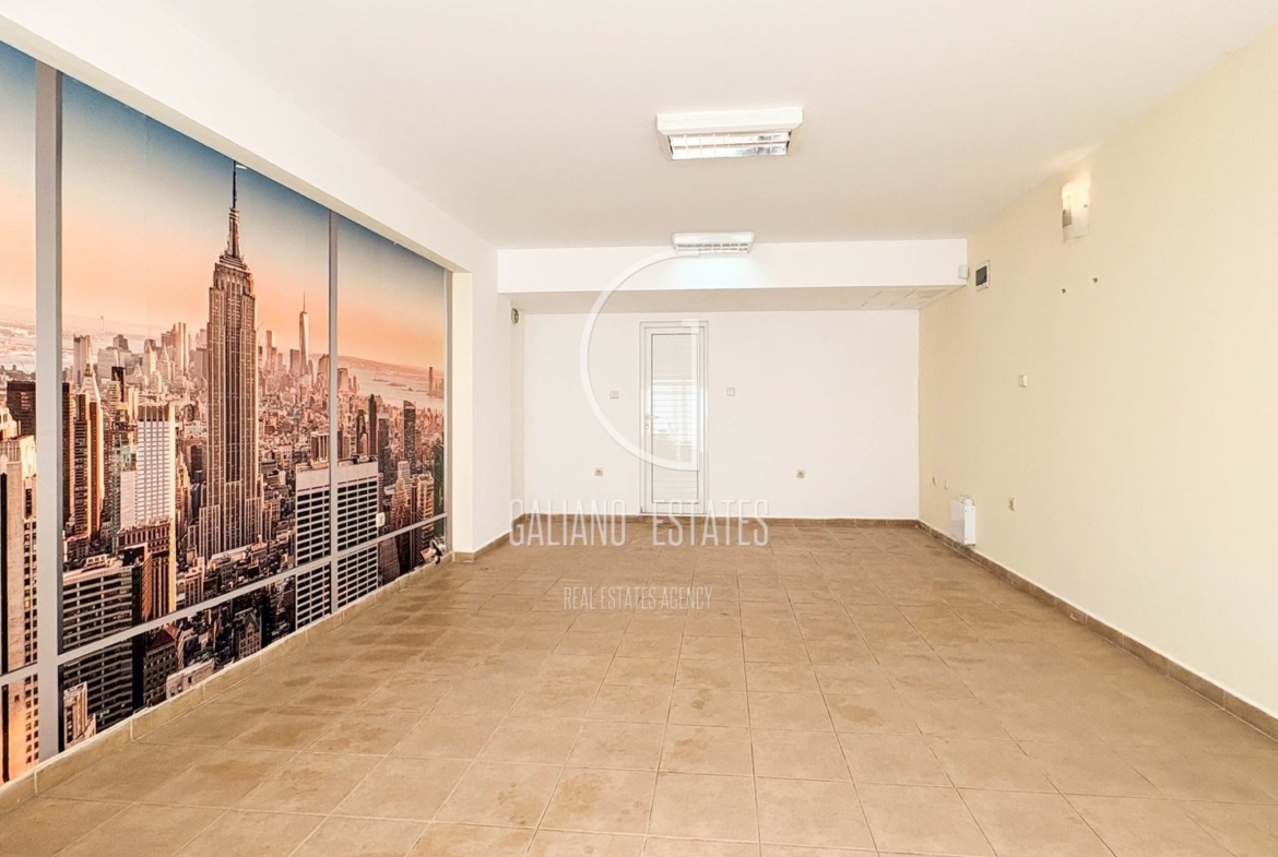 Просторен гараж в кв.Слатина - 0