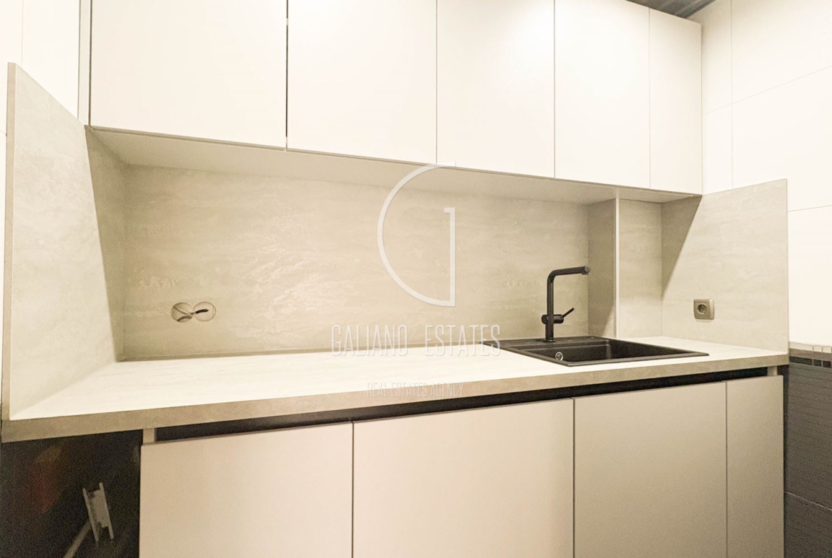 Офис в бизнес сграда до метростанция Жолио Кюри - 0