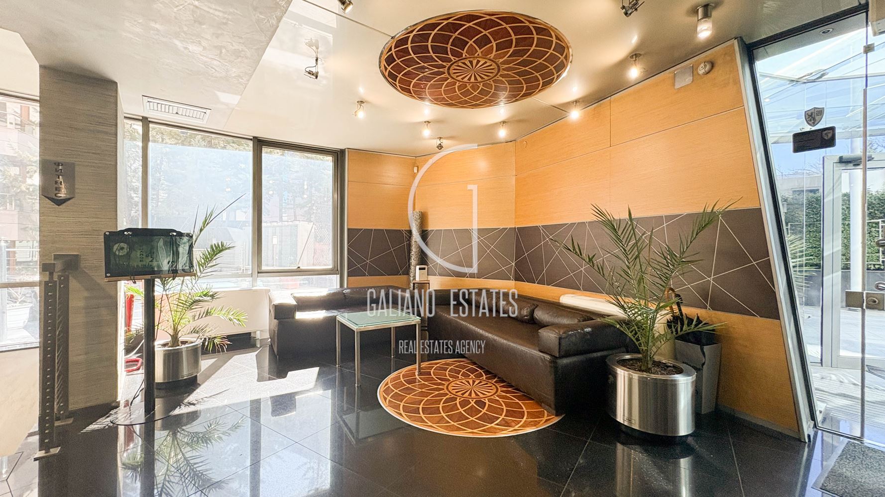 Офис в бизнес сграда до метростанция Жолио Кюри - 0