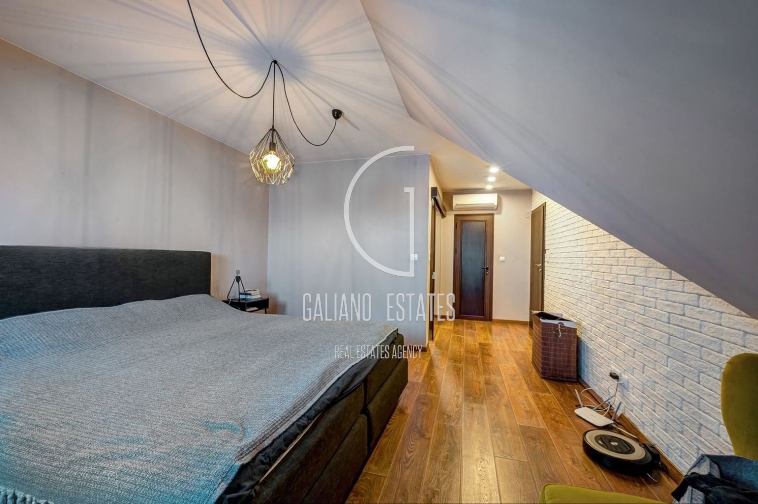 Тристаен апартамент с подземно паркомясто в кв. Драгалевци - 0