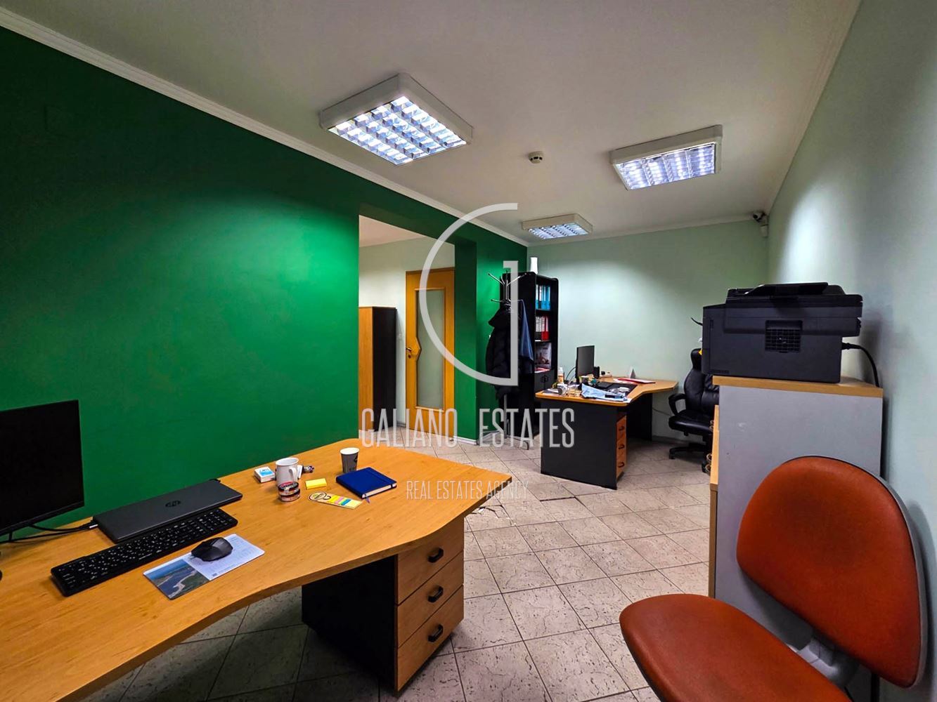 Елегантен офис с отлична локация в кв. Витоша - 0