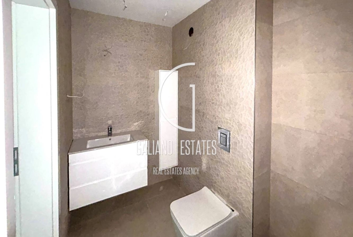 Светъл тристаен апартамент с АКТ 16 в кв. Малинова долина - 0