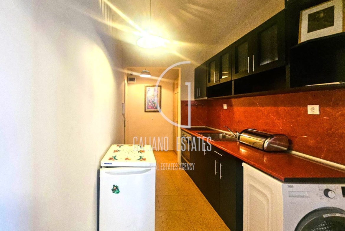 Южен двустаен апартамент в ж.к. Хаджи Димитър - 0