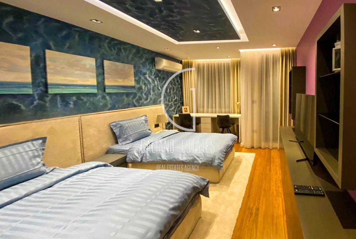 Fully furnished three-room apartment with garage for rent in Dianabad district - 0