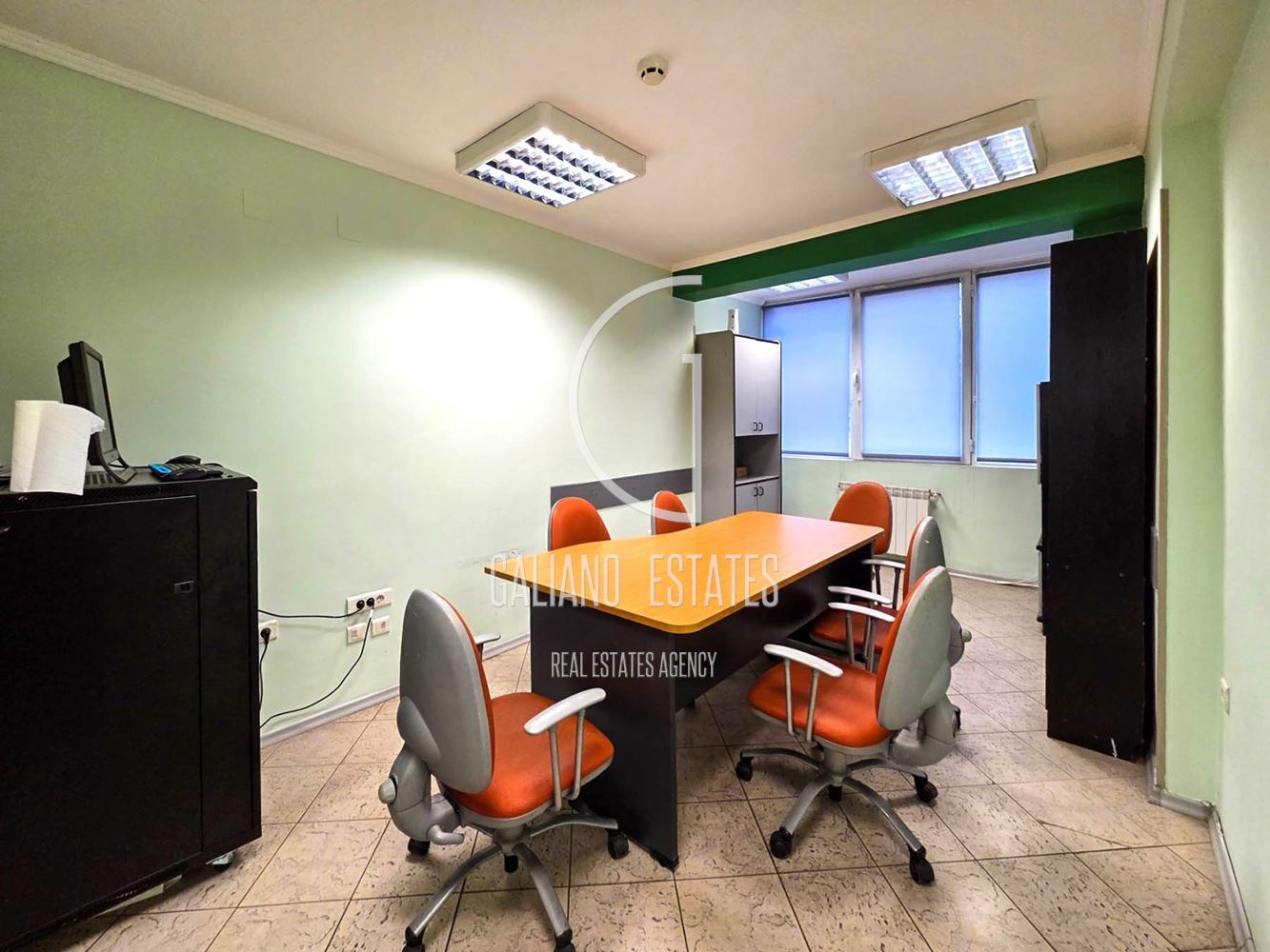 Елегантен офис с отлична локация в кв. Витоша - 0