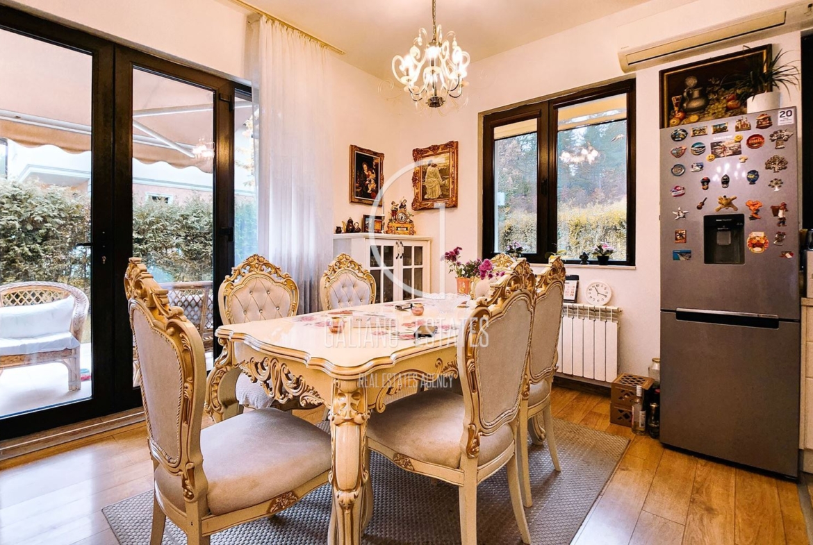 Елегантна къща в затворен комплекс до Англо-американското училище - 0