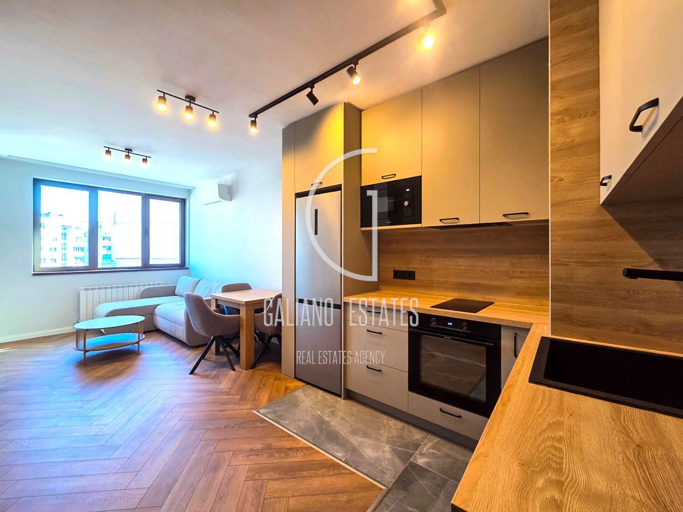 Ексклузивно! Уникален двустаен апартамент в ж.к. Разсадника - 0