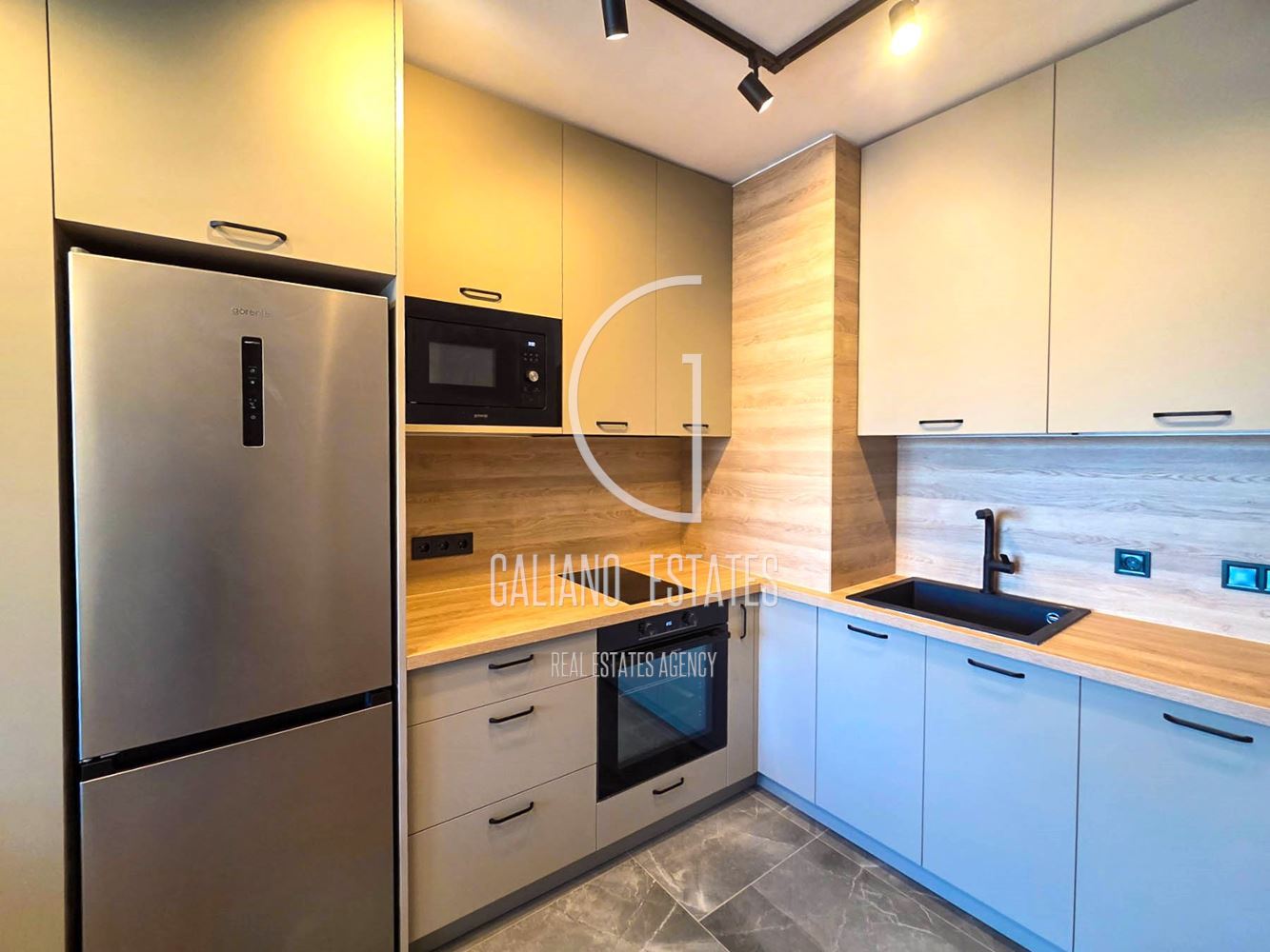 Ексклузивно! Уникален двустаен апартамент в ж.к. Разсадника - 0