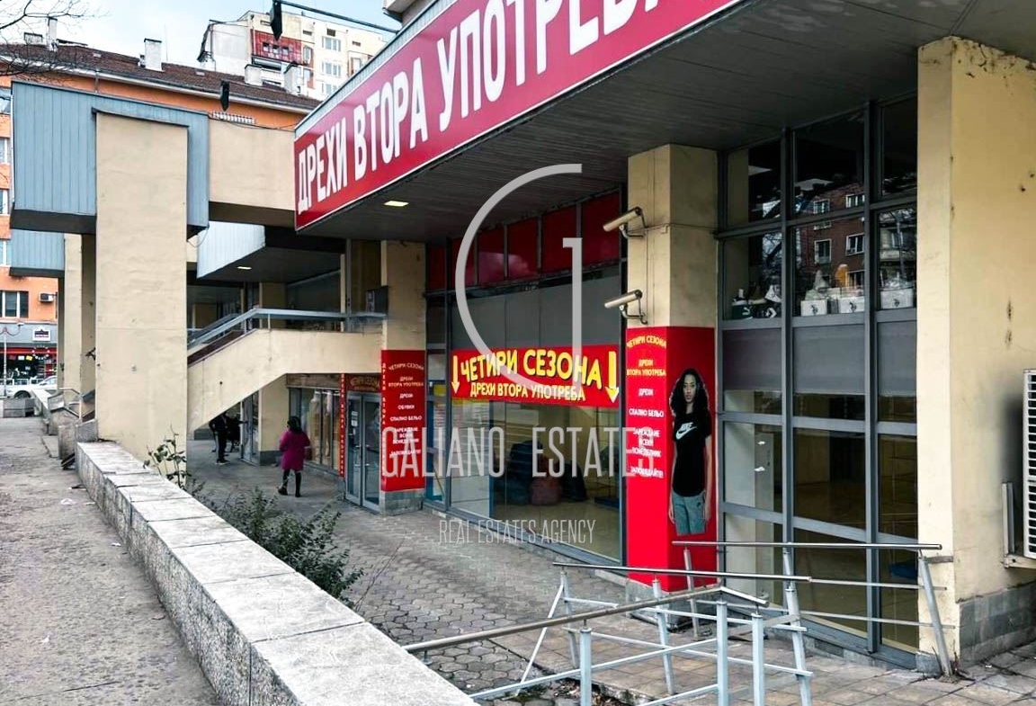 Голямо търговско помещение под наем до Мол София - 0