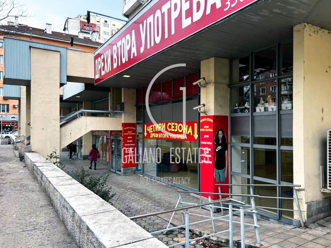 Голямо търговско помещение под наем до Мол София - 0