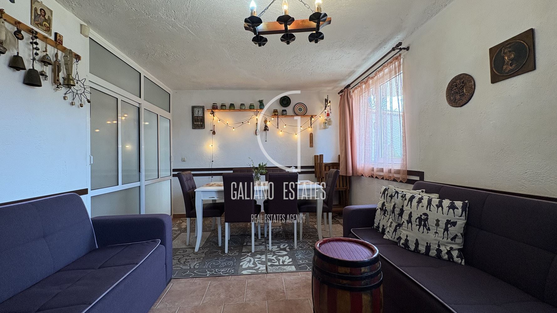 Уютна къща с панорамни гледки в с. Кладница - 0