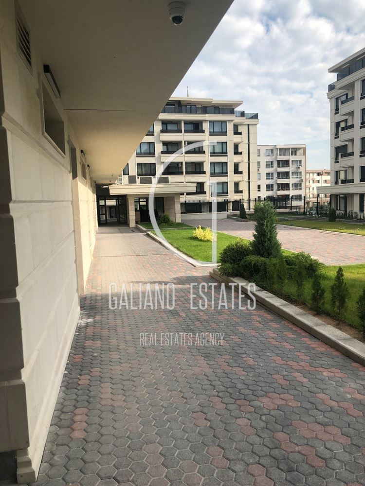 Spacious two-room apartment in Mladost 2 - 0