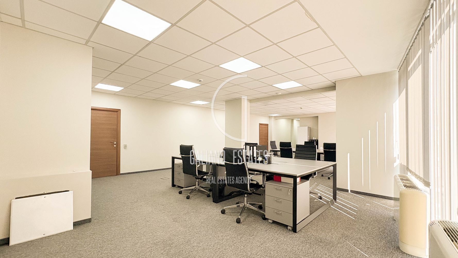 Офис в бизнес сграда до метростанция Жолио Кюри - 0