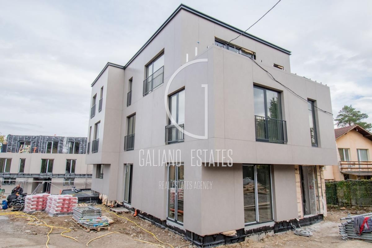 Модерна къща с просторен двор в бутиков комплекс в кв. Драгалевци - 0