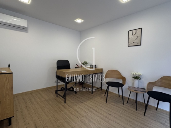 Магазин в идеален център - 0